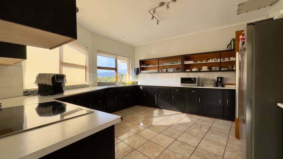 5 Bedroom Property for Sale in Strand North Western Cape